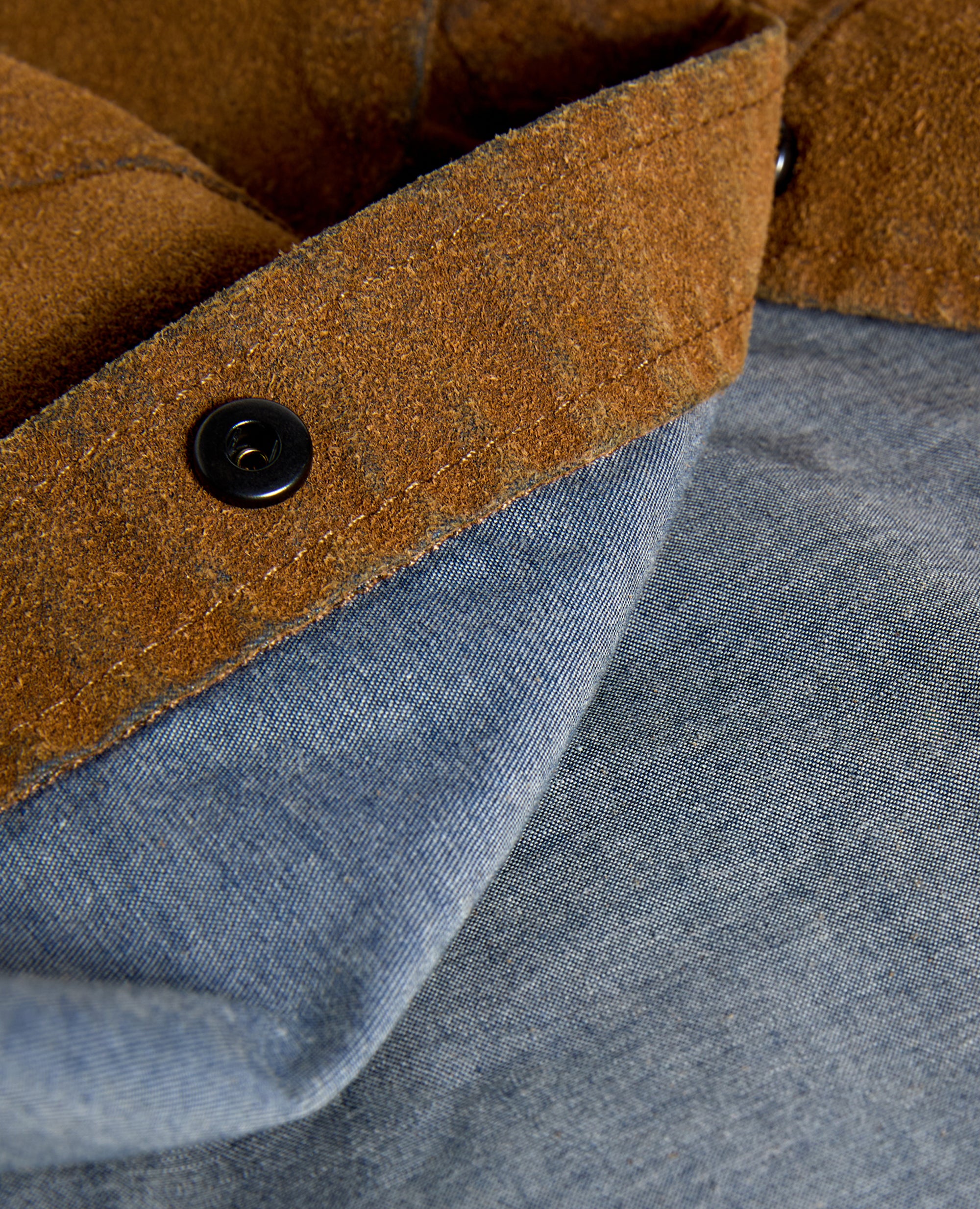 CAMICIA DA LAVORO IN CHAMBRAY FLOCCATO CON PELLE RICICLATA-COLONIALE-COLONIAL BEIGE-COLONIAL-KOLONIALBEIGE-COLONIAL