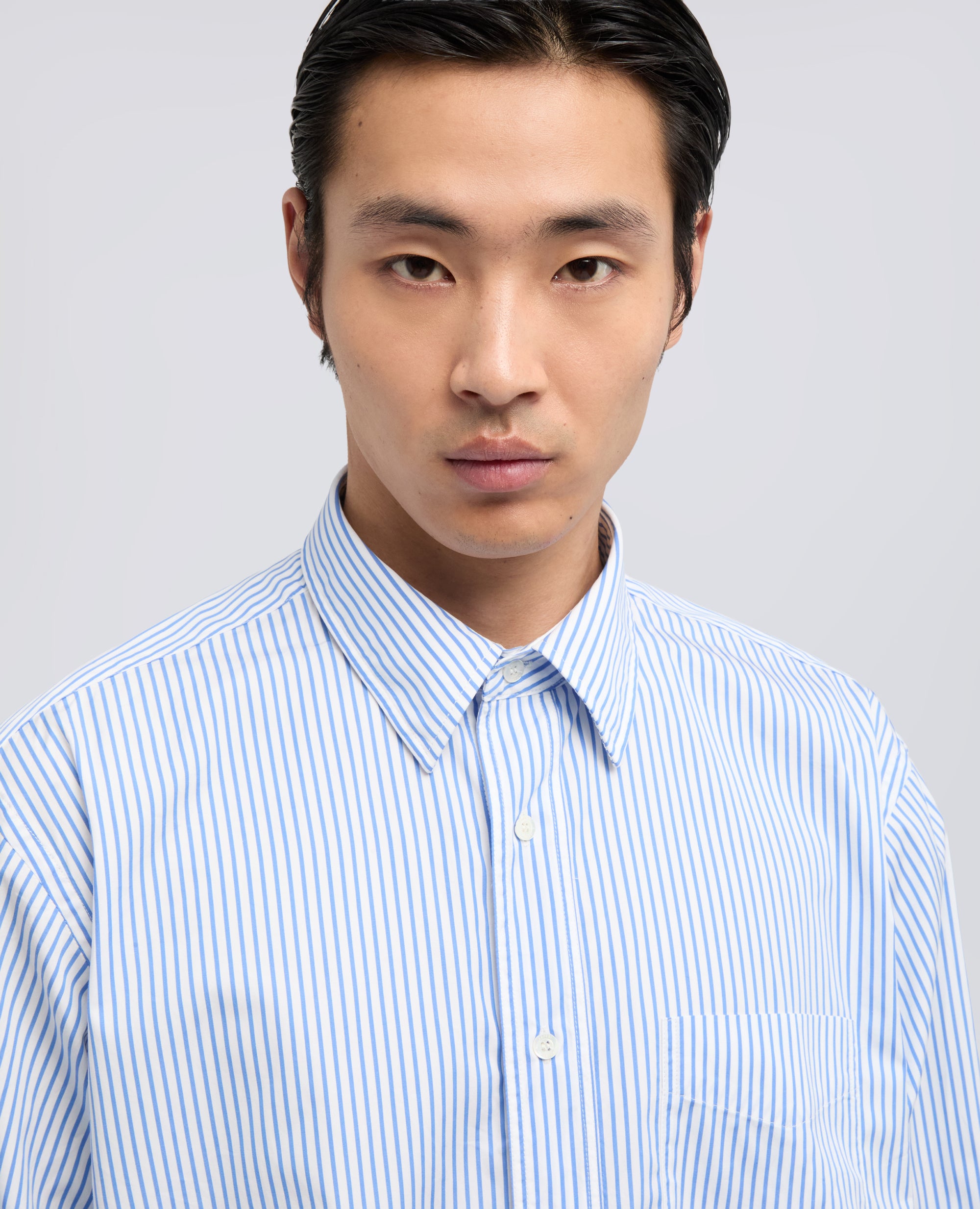 CAMICIA IN CHAMBRAY DI COTONE GIAPPONESE-RIGA AZZURRO-LIGHT BLUE, STRIPED-RAYA AZUL CLARO-BLAUER STREIFEN-RAYURE BLEU CIEL