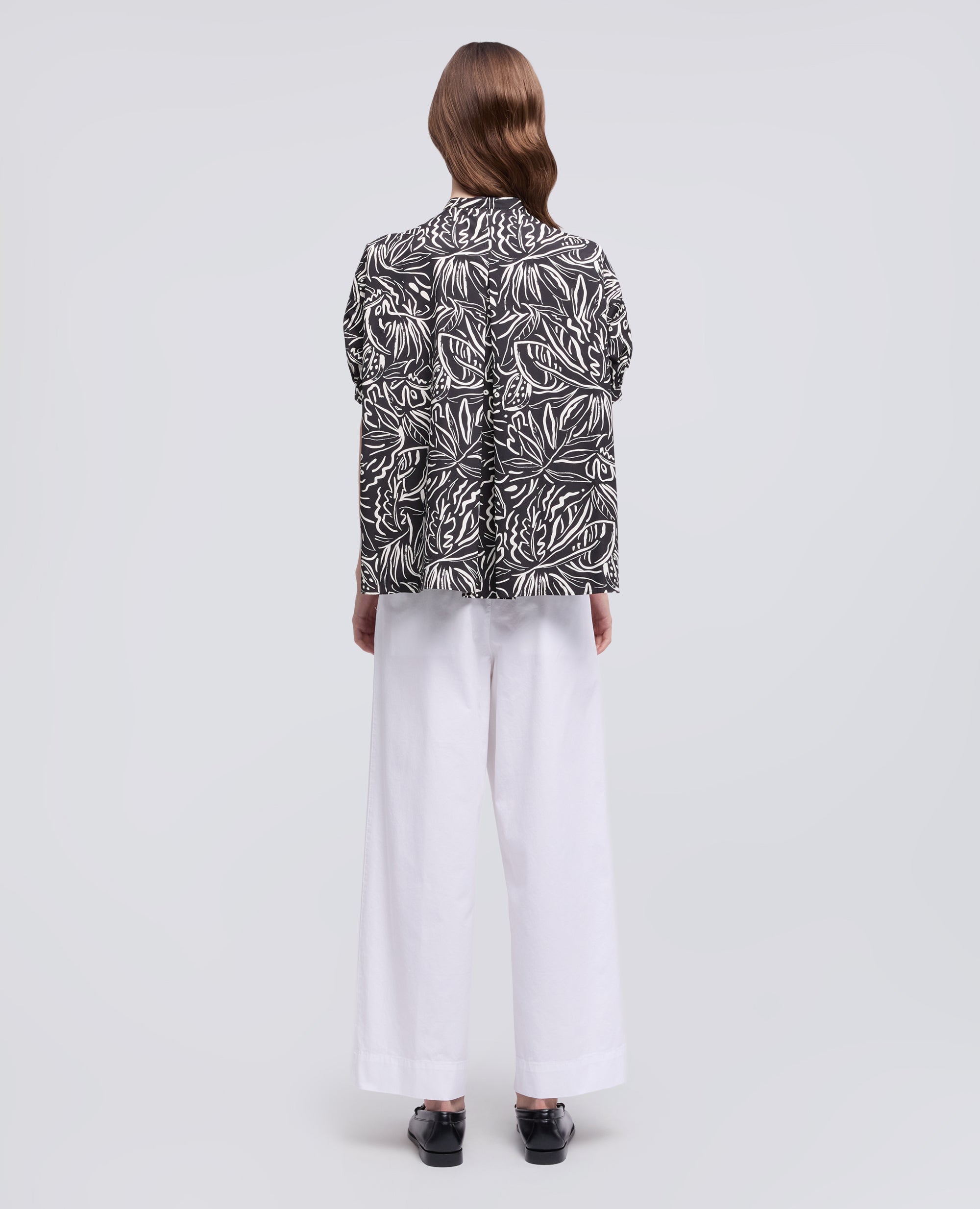 CAMICIA IN POPELINE DI COTONE CON COLLO ALLA COREANA-STAMPA NERA-BLACK PRINT-ESTAMPADO NEGRO-PRINT SCHWARZ-IMPRIMÉ NOIR
