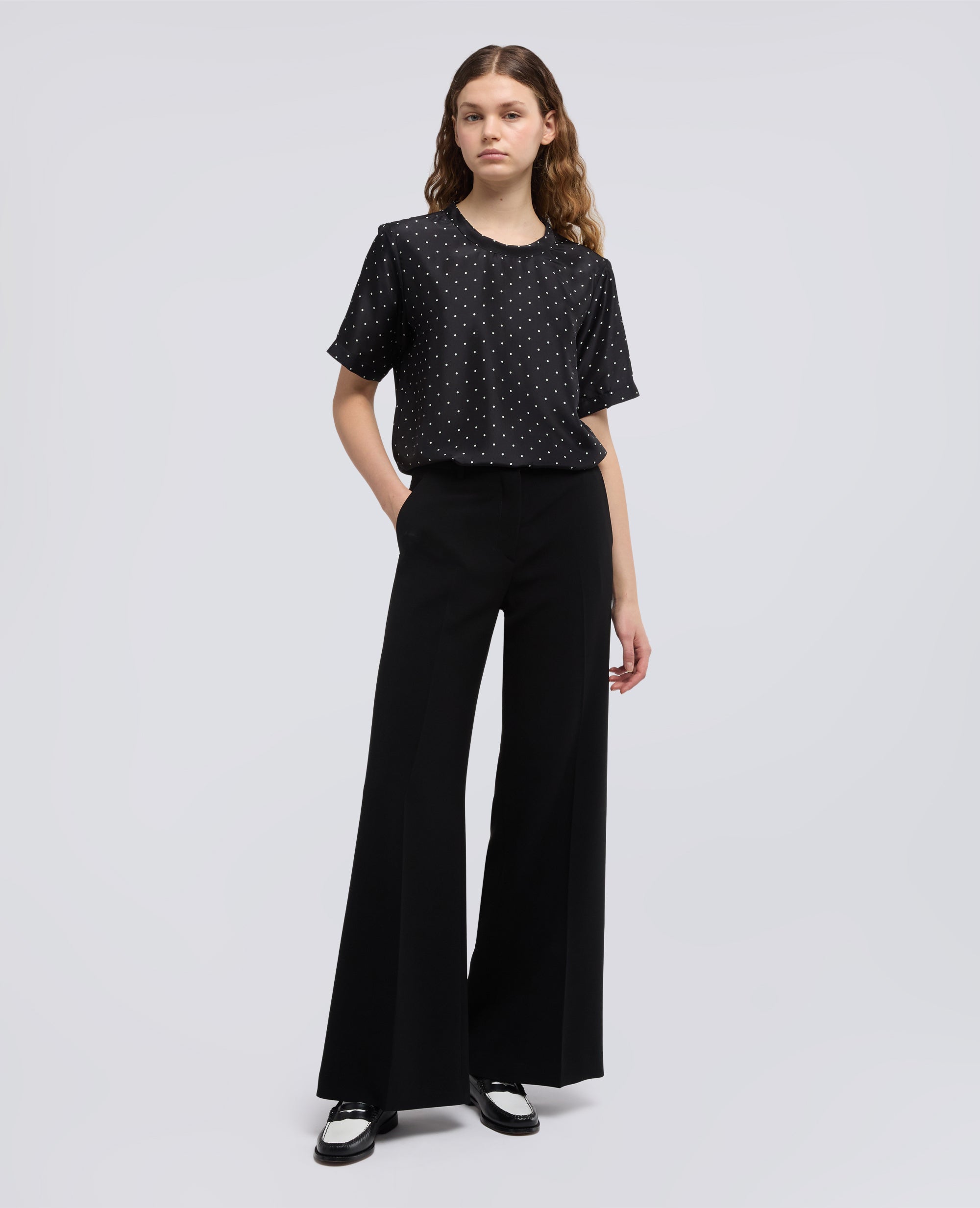 T-SHIRT IN HABUTAI DI SETA-POIS NERO-POIS NERO-POIS NERO-POIS NERO-POIS NERO