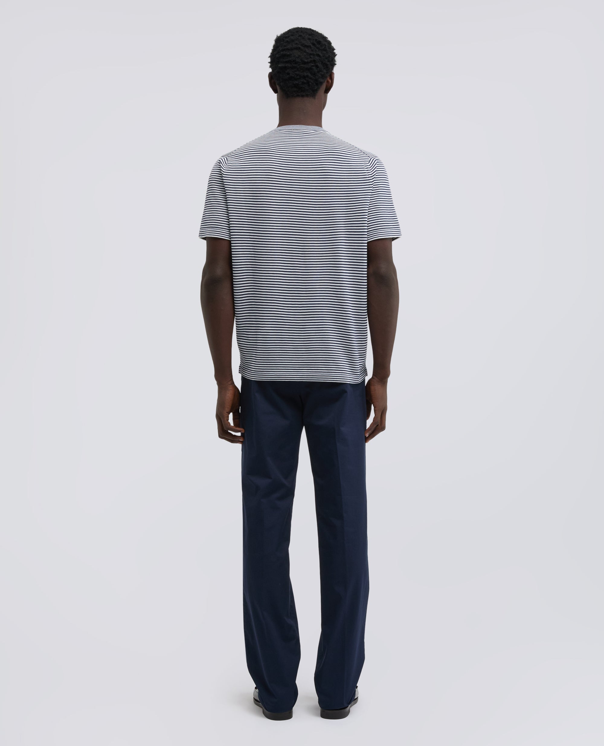 T-SHIRT IN FILATO DI MISTO LINO, SETA, COTONE-RIGA BLU-BLUE STRIPE-RAYA AZUL OSCURO-BLAUE STREIFEN-RAYURES BLEUES