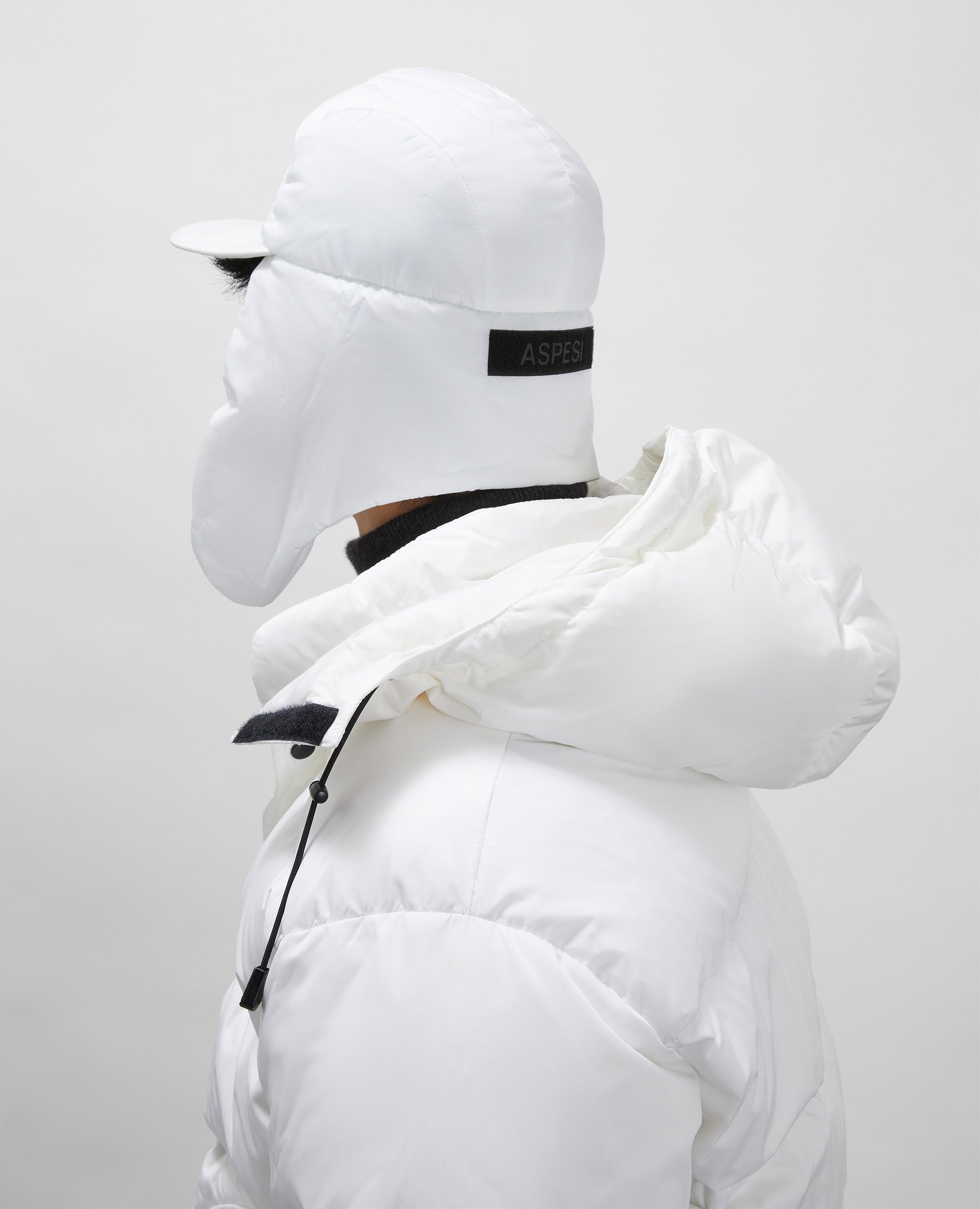 CAPPELLO IMBOTTITO IN NYLON RICICLATO-BIANCO-WHITE-BLANCO-WEISS-BLANC