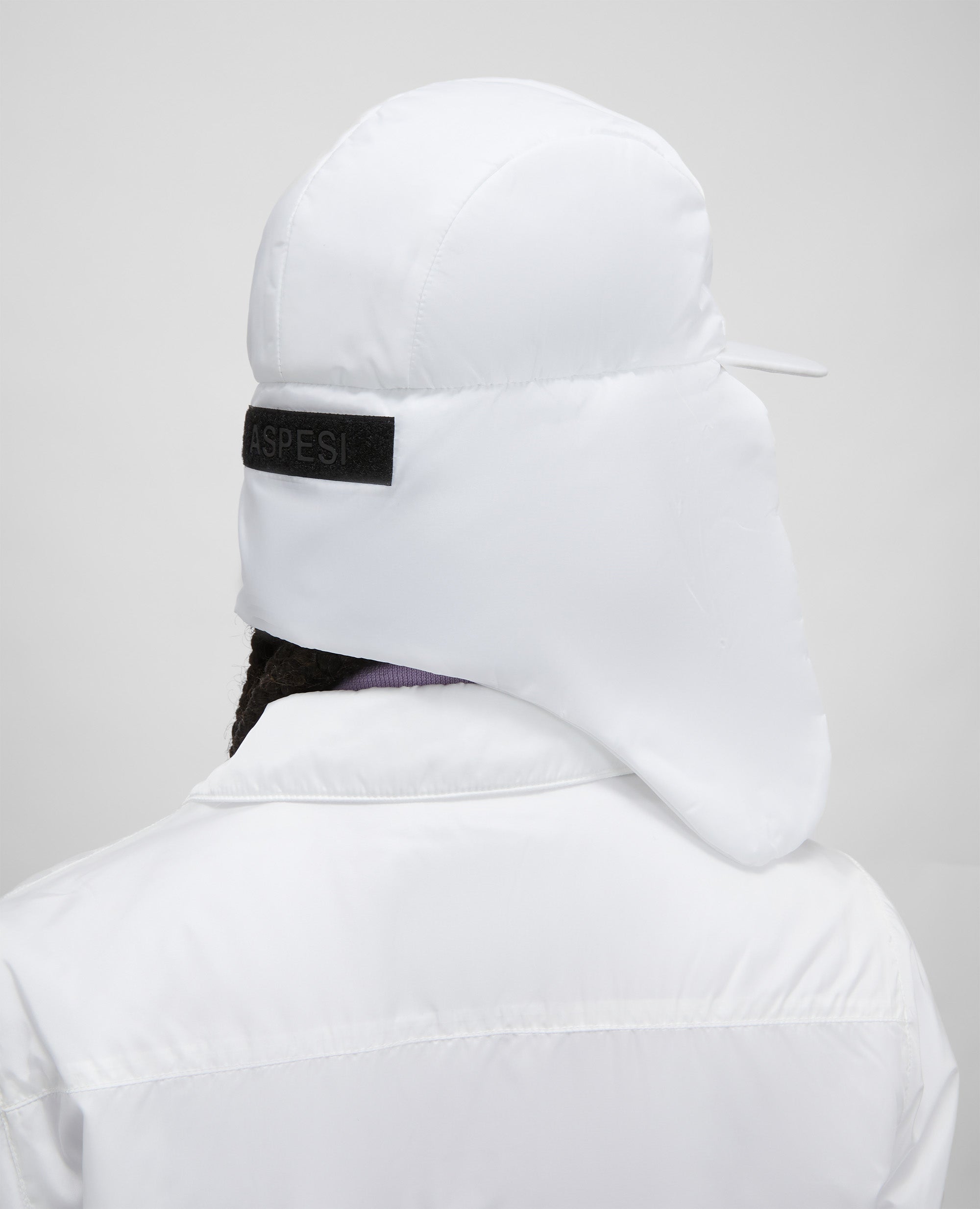 CAPPELLO IMBOTTITO IN NYLON RICICLATO-BIANCO-WHITE-BLANCO-WEISS-BLANC