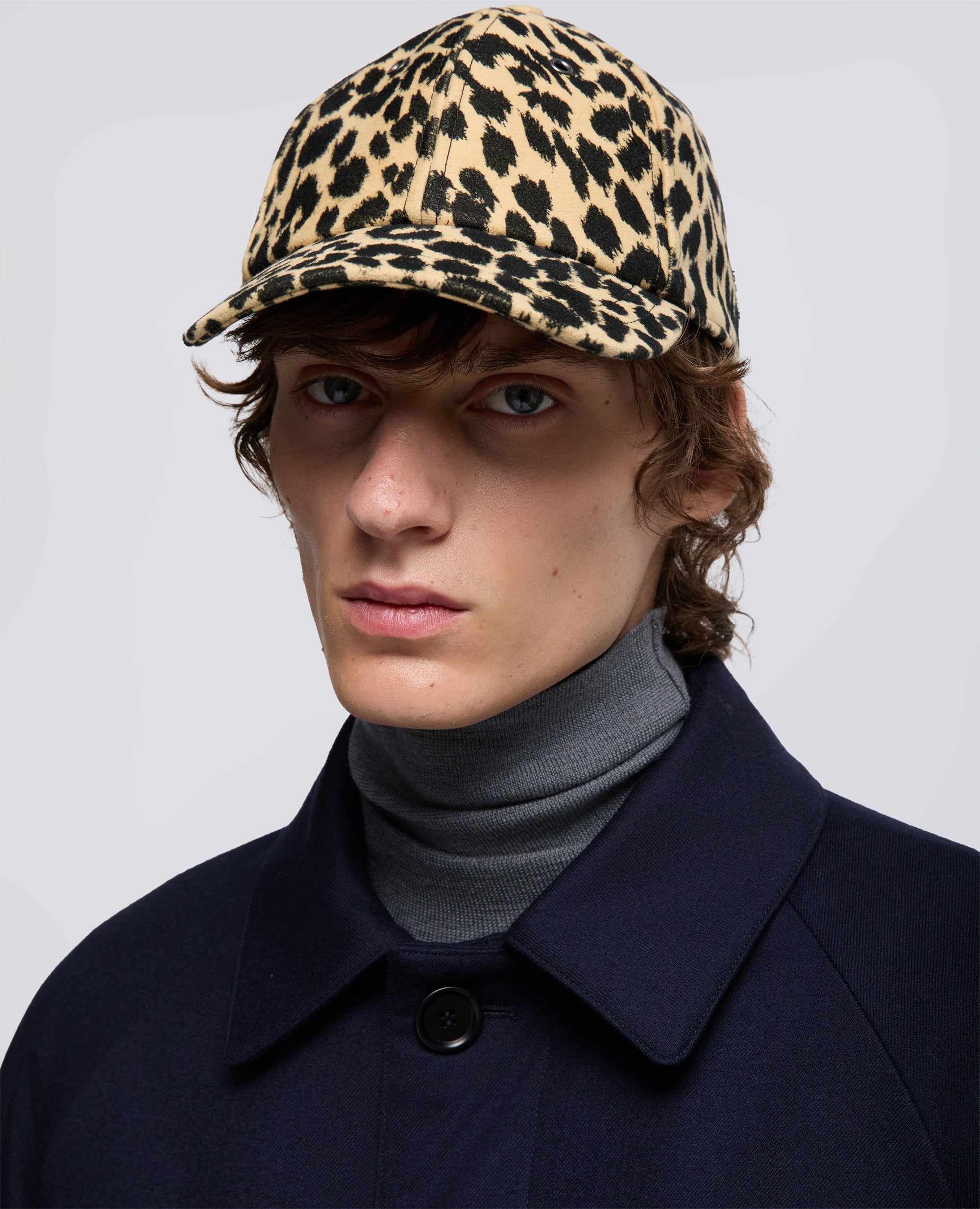 CAPPELLO IN FUSTAGNO CON STAMPA LEOPARDO-MACULATO-MACULATO-MACULATO-MACULATO-MACULATO