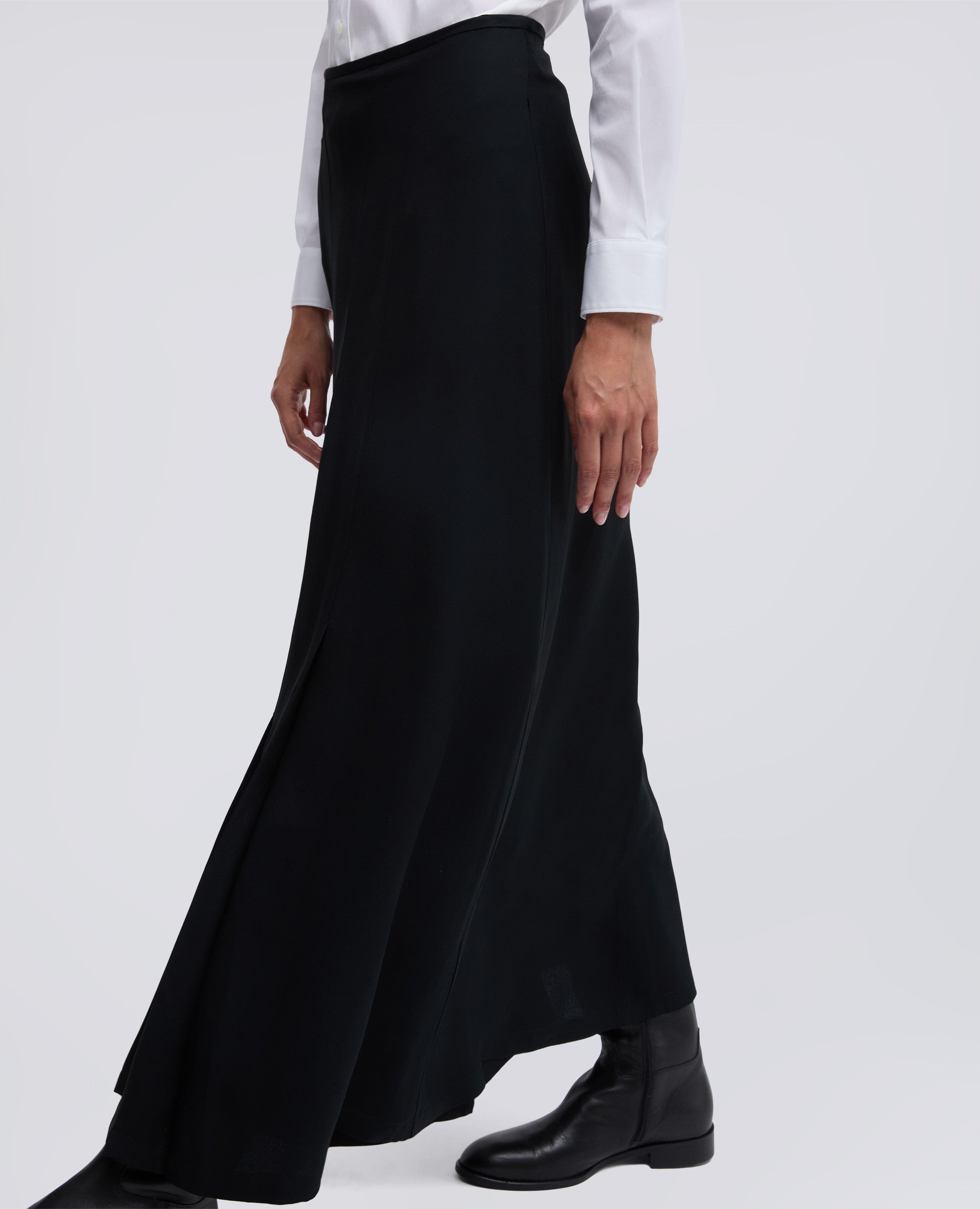 GONNA IN VISCOSA CON PIEGHE-NERO-BLACK-NEGRO-SCHWARZ-NOIR