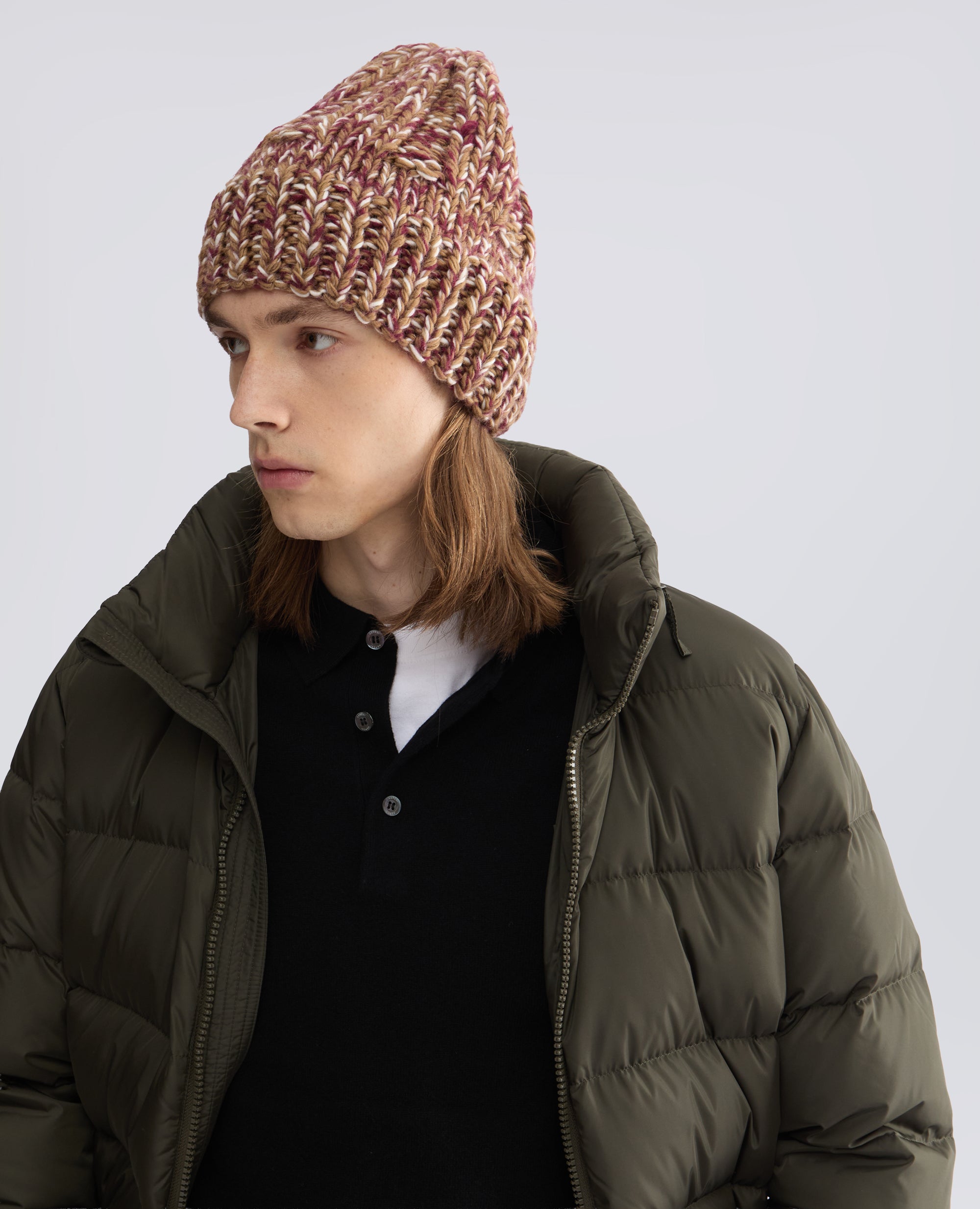 CAPPELLO LAVORATO A MANO IN FILATO DI LANA VERGINE E MOHAIR - BEIGE - ASPESI