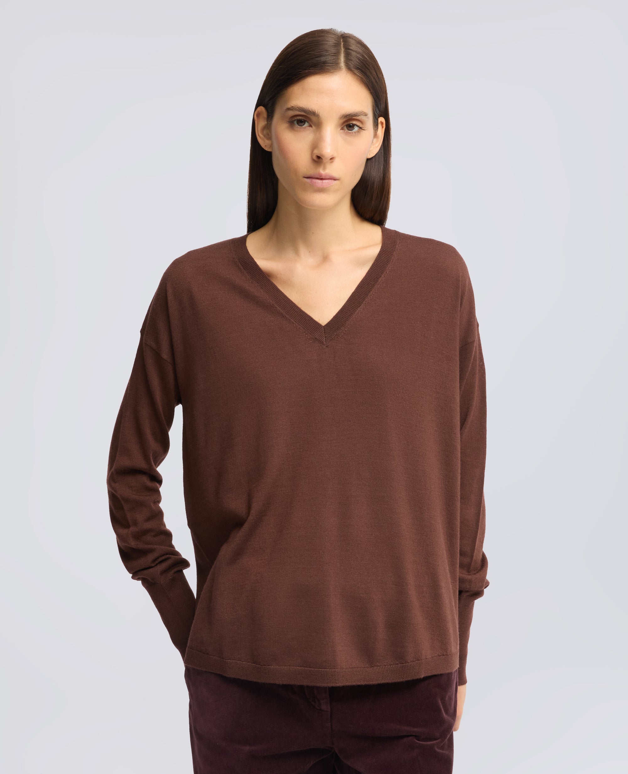 MAGLIA SCOLLO A -V- IN LANA MERINOS - BRAUN - ASPESI