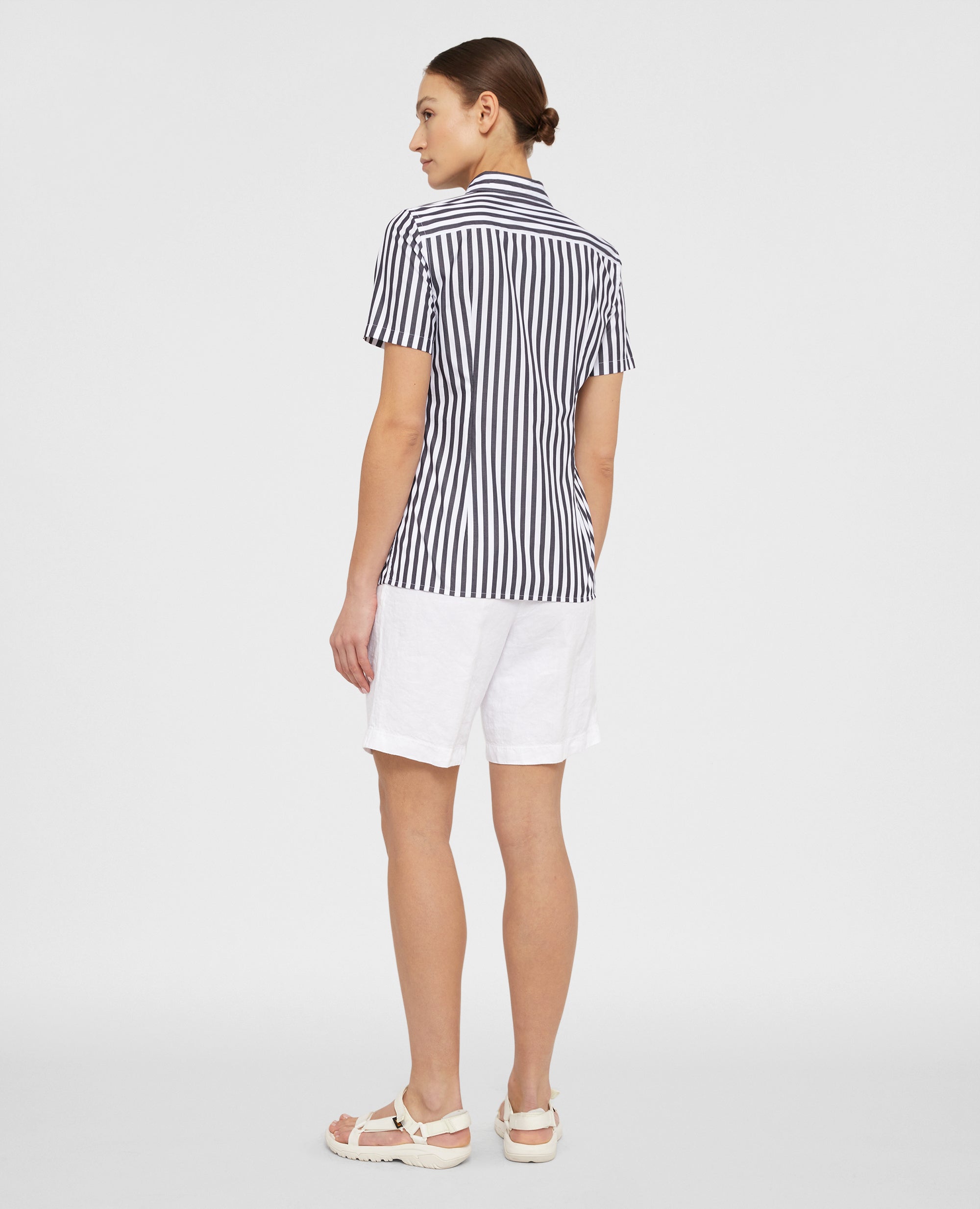 Camicia a maniche corte a righe-RIGA NERA-BLACK STRIPED-RAYA NEGRA-STREIFEN SCHWARZ-RAYURE NOIRE