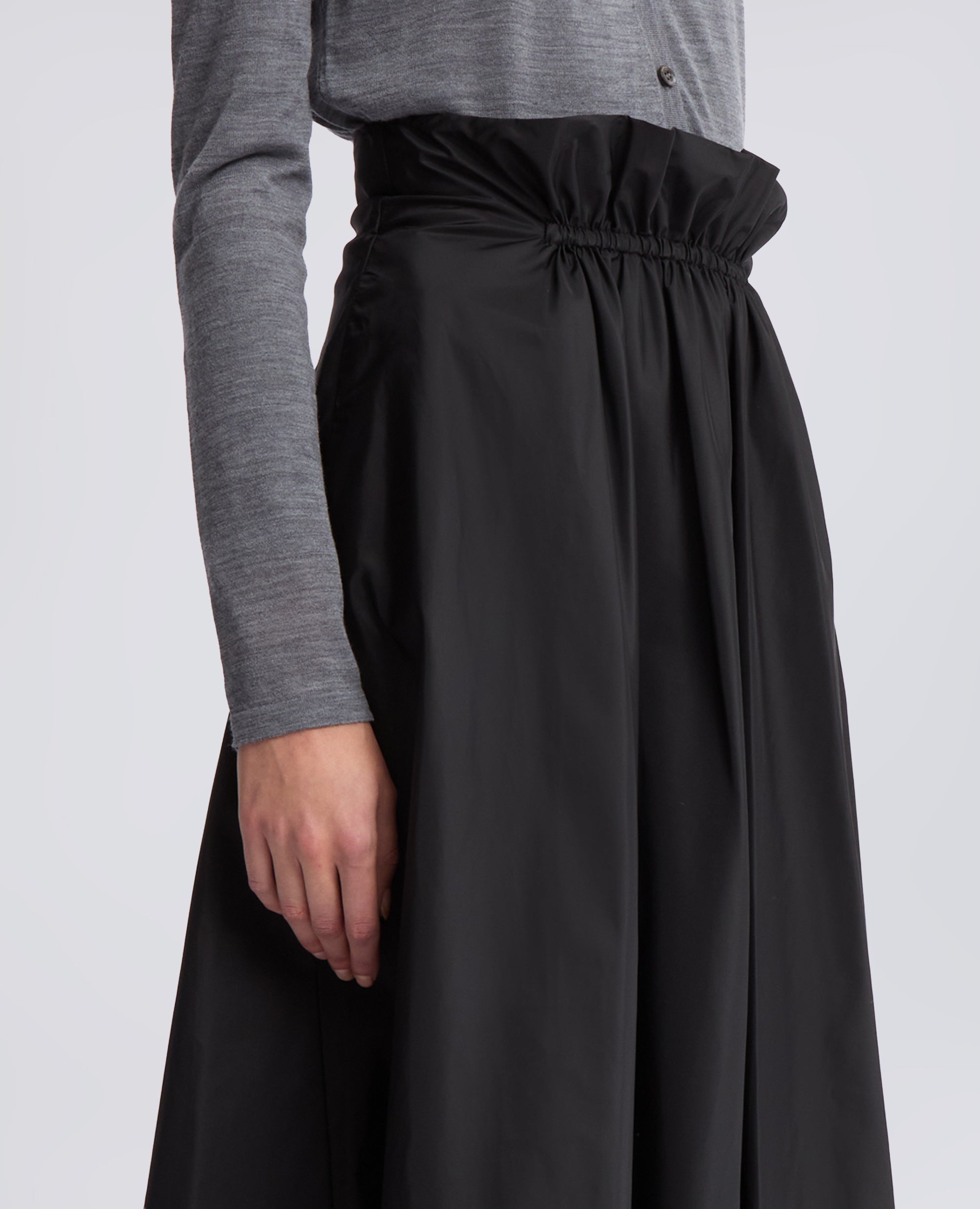 FALDA FRANCINE DE TEJIDO TECNICO - NEGRO - ASPESI