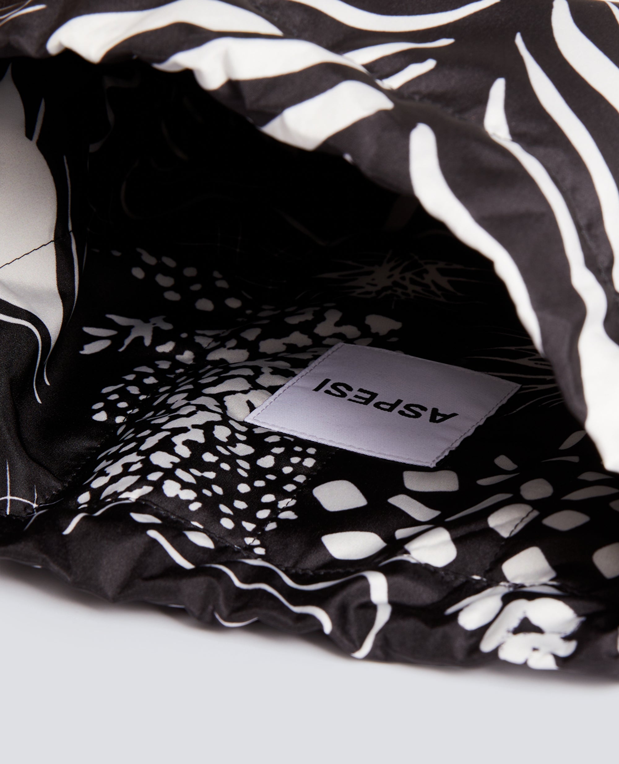 BORSA A SACCHETTO CON TRACOLLA-FIORE NERO-FIORE NERO-FIORE NERO-FIORE NERO-FIORE NERO