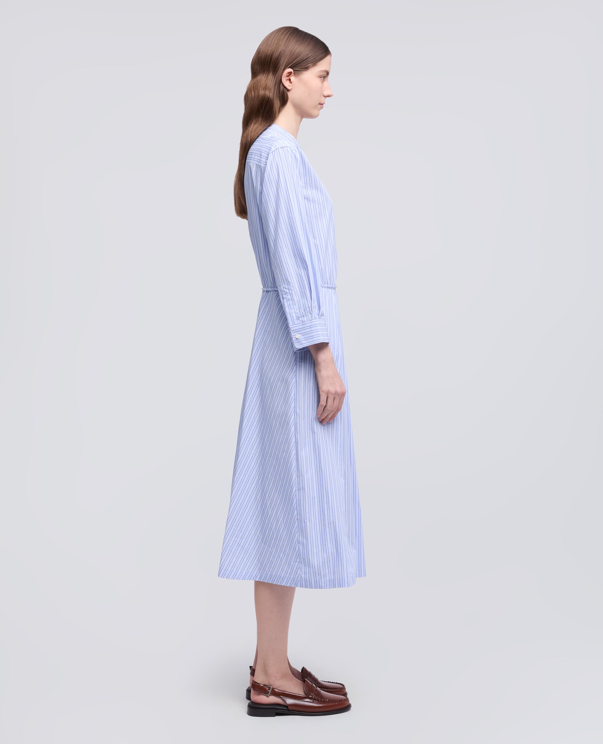 ABITO IN POPELINE DI COTONE A RIGHE-RIGA BLU-BLUE STRIPE-RAYA AZUL OSCURO-BLAUE STREIFEN-RAYURES BLEUES