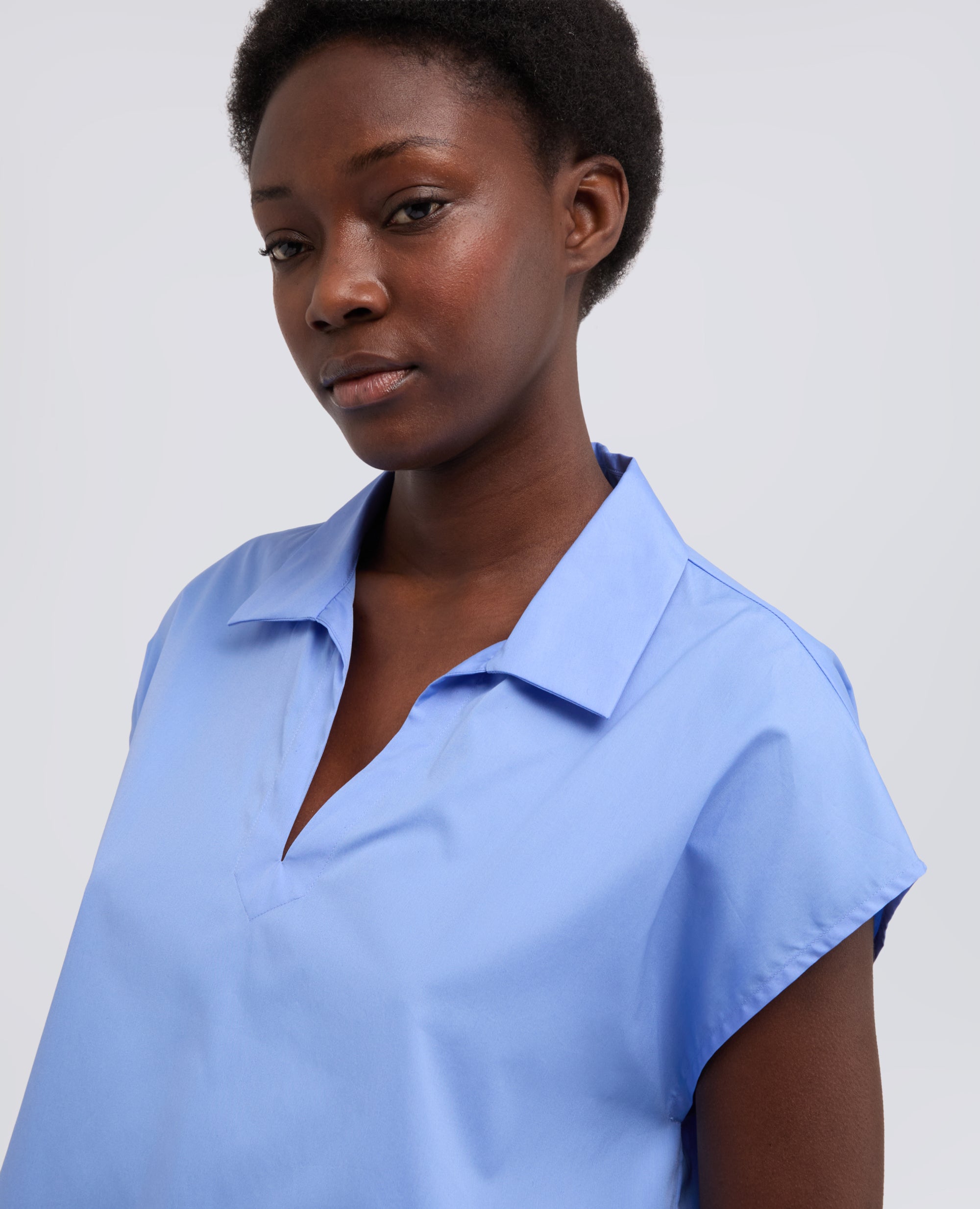 TOP IN POPELINE DI COTONE-AZZURRO-SKY BLUE-AZUL CLARO-HIMMELBLAU-BLEU CIEL