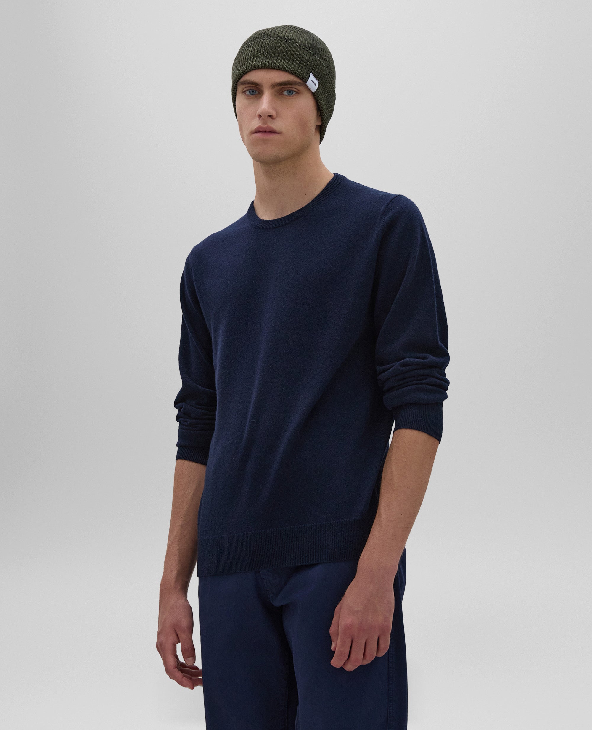 BERRETTO IN LANA MERINO-VERDONE-DARK GREEN-VERDER¢N-DUNKELGRUN-VERT FONCE