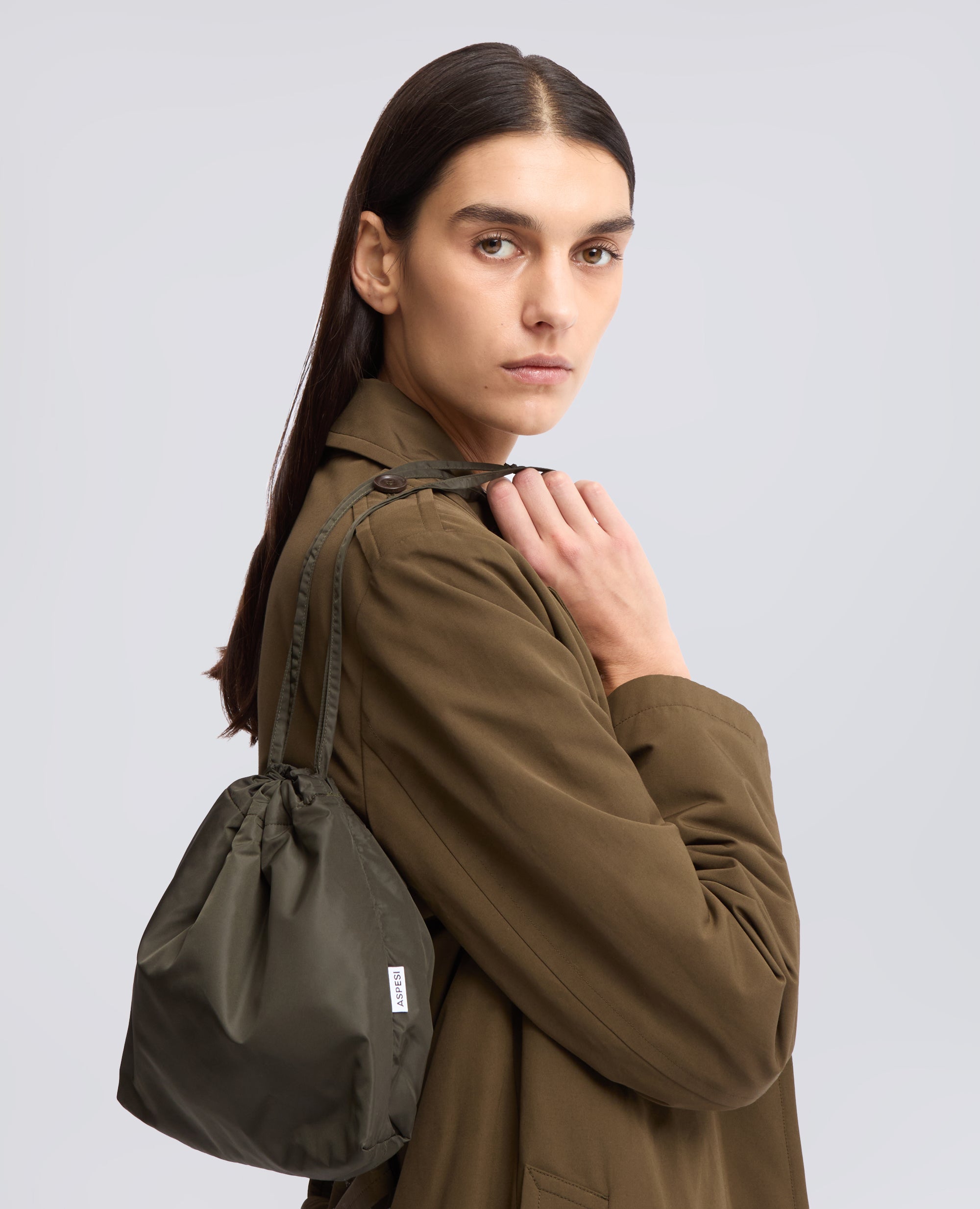 BOLSO SACO CON BANDOLERA EN NAILON - VERDE - ASPESI