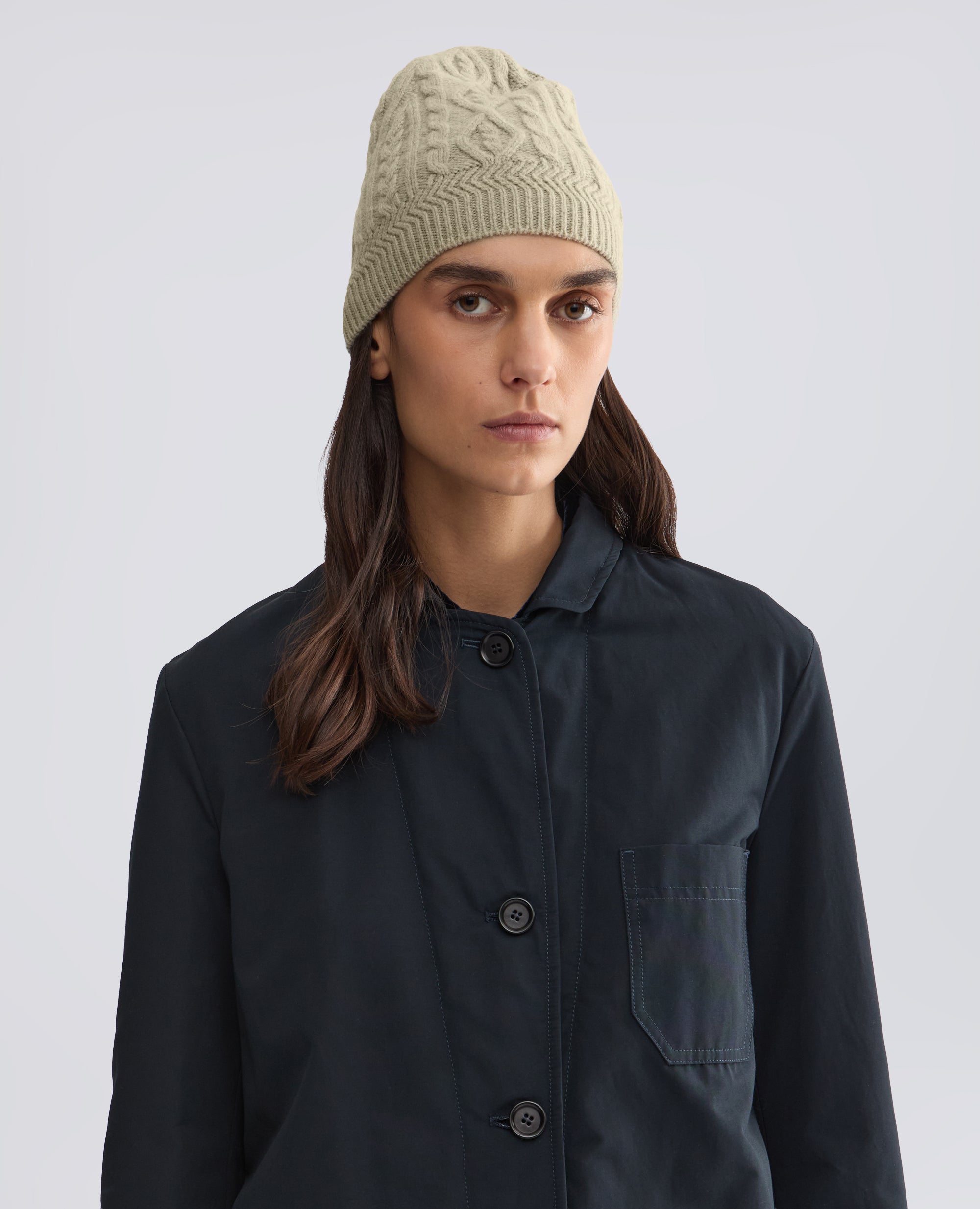 GORRO DE LANA Y YAK CON MOTIVO TRENZADO Y DE ROMBOS - VERDE - ASPESI