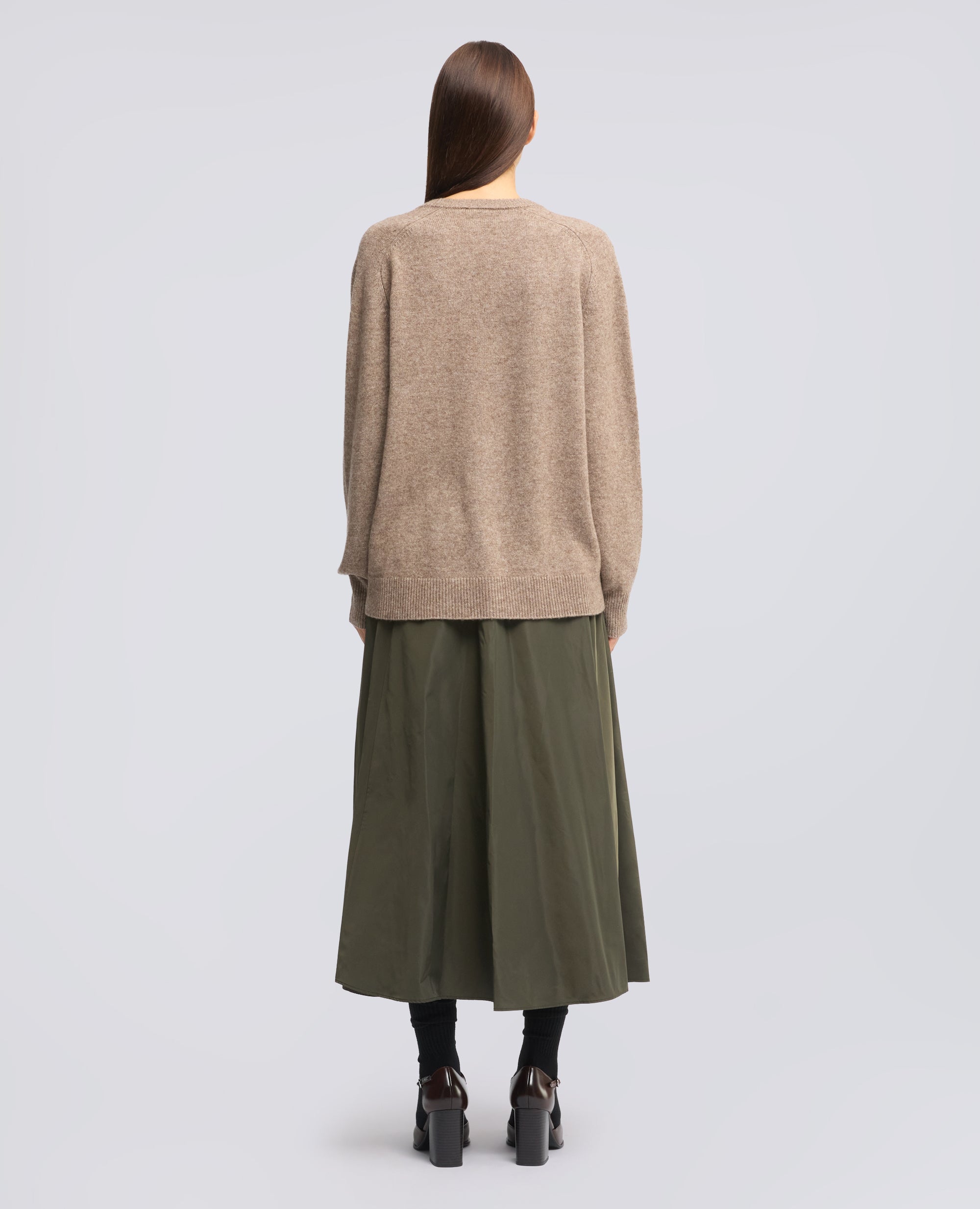 MAGLIA SCOLLO A -V- PROFONDO IN LANA, YAK E CASHMERE - TOURTERELLE - ASPESI
